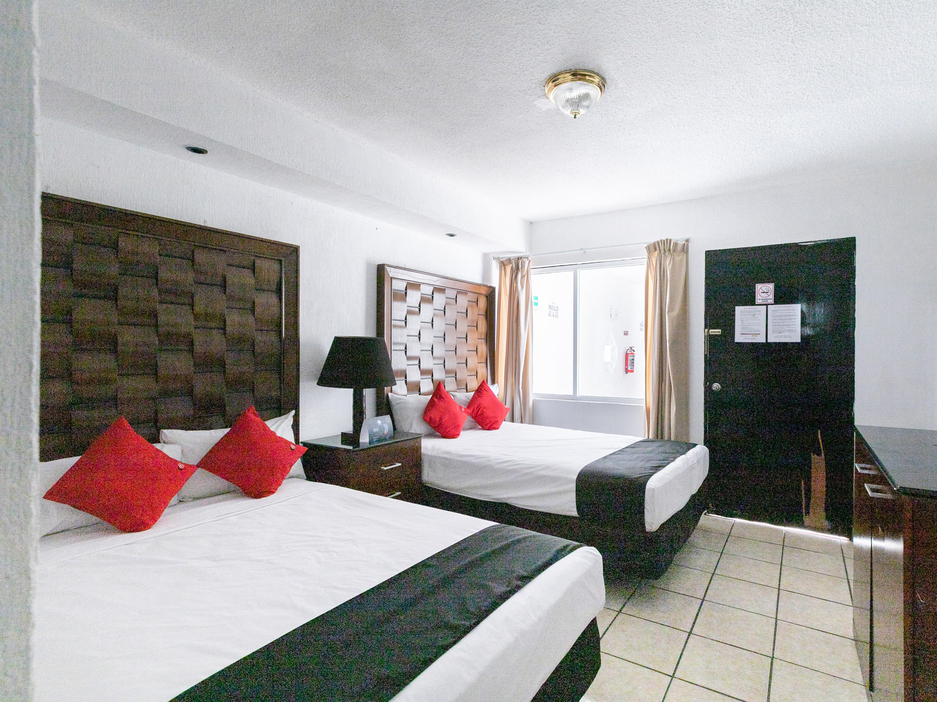 Capital O Zona Dorada Inn, Mazatlan Mazatlán Exterior foto