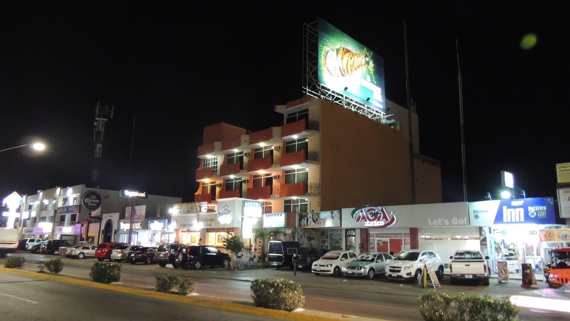 Capital O Zona Dorada Inn, Mazatlan Mazatlán Exterior foto