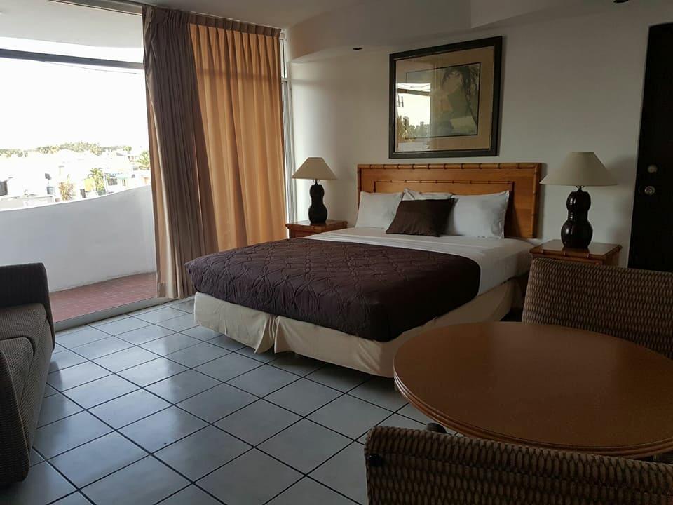 Capital O Zona Dorada Inn, Mazatlan Mazatlán Exterior foto